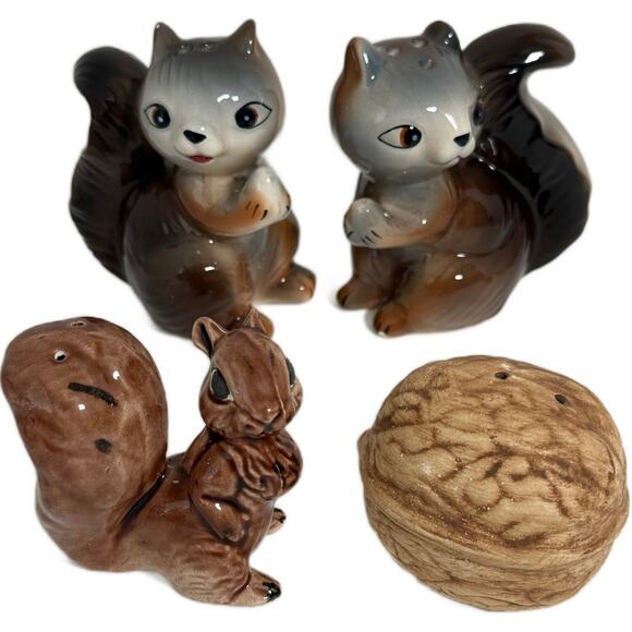 Vintage Lot 2 Squirrel Ceramic Salt Pepper Shakers - Cute Couple & Walnut - Picture 1 of 10